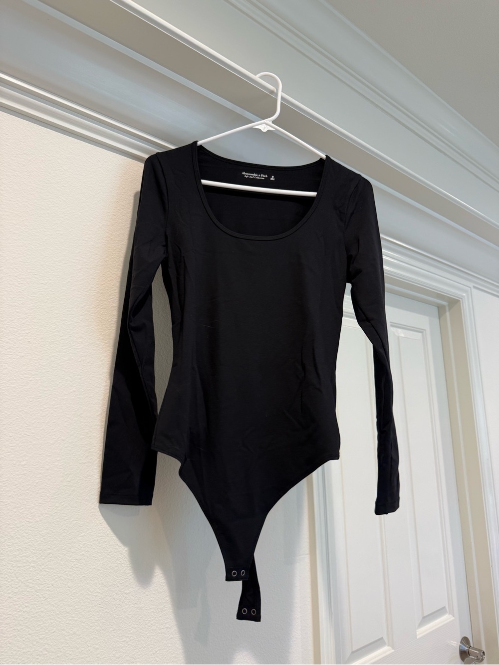 Abercrombie & Fitch Black Long-Sleeve Scoop-Neck Bodysuit